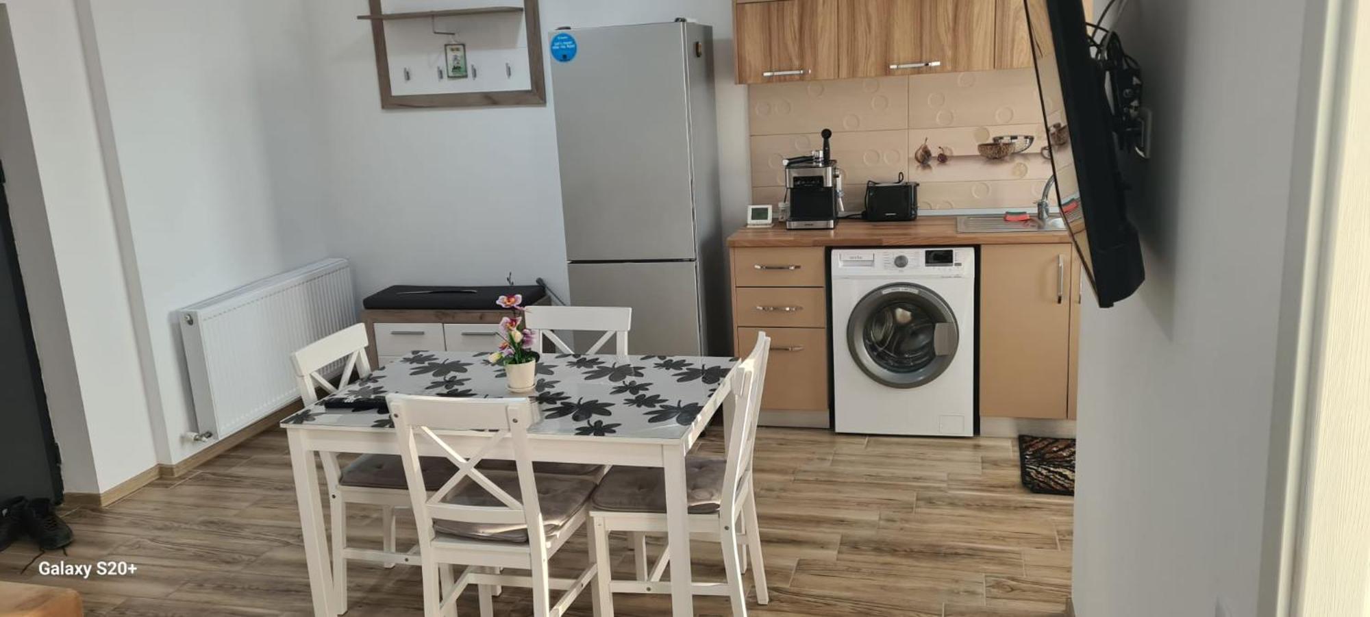 Apartamento Apartament Lucian Râmnicu Vâlcea Exterior foto
